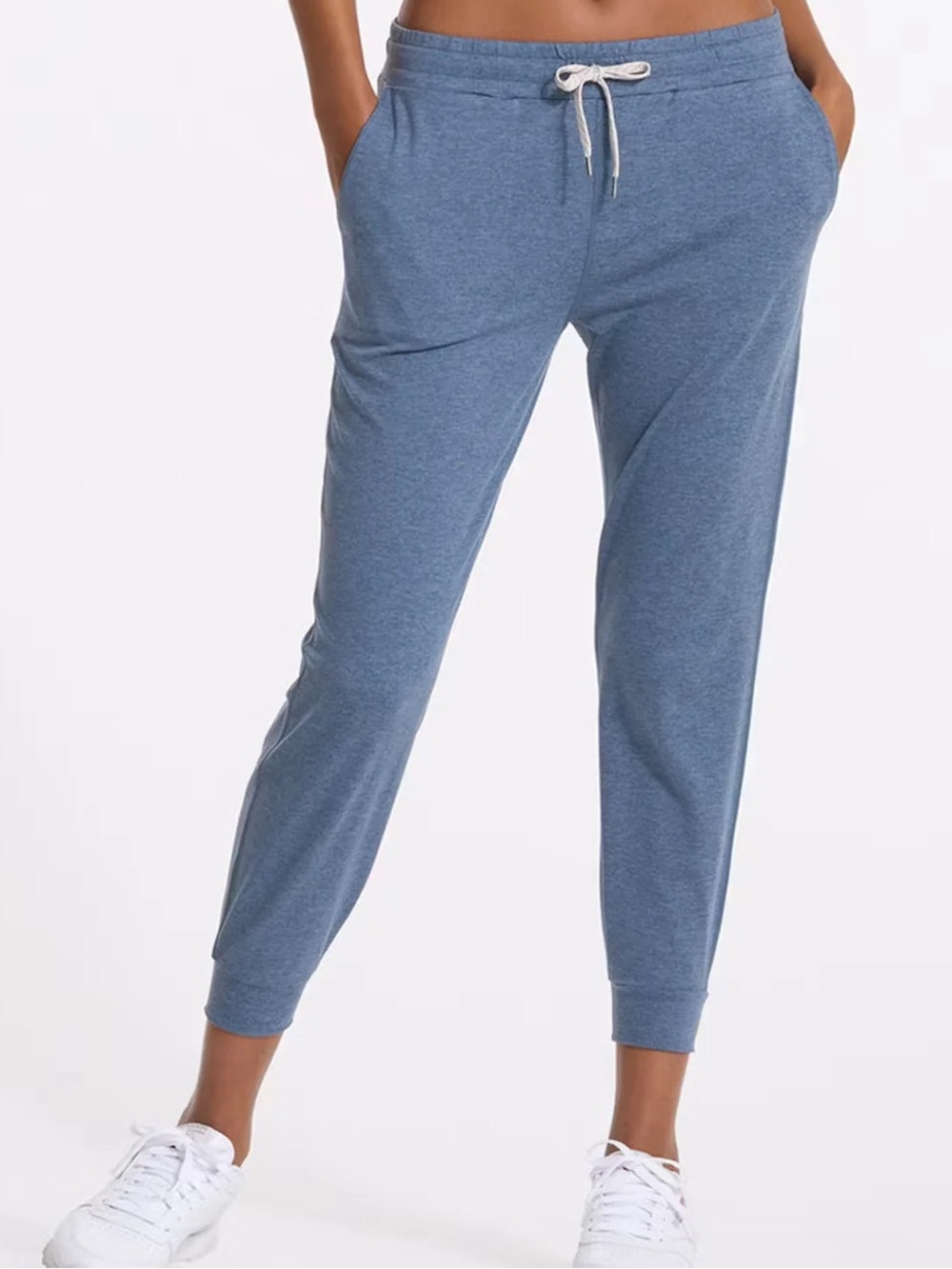 Vuori Performance Joggers in Blue